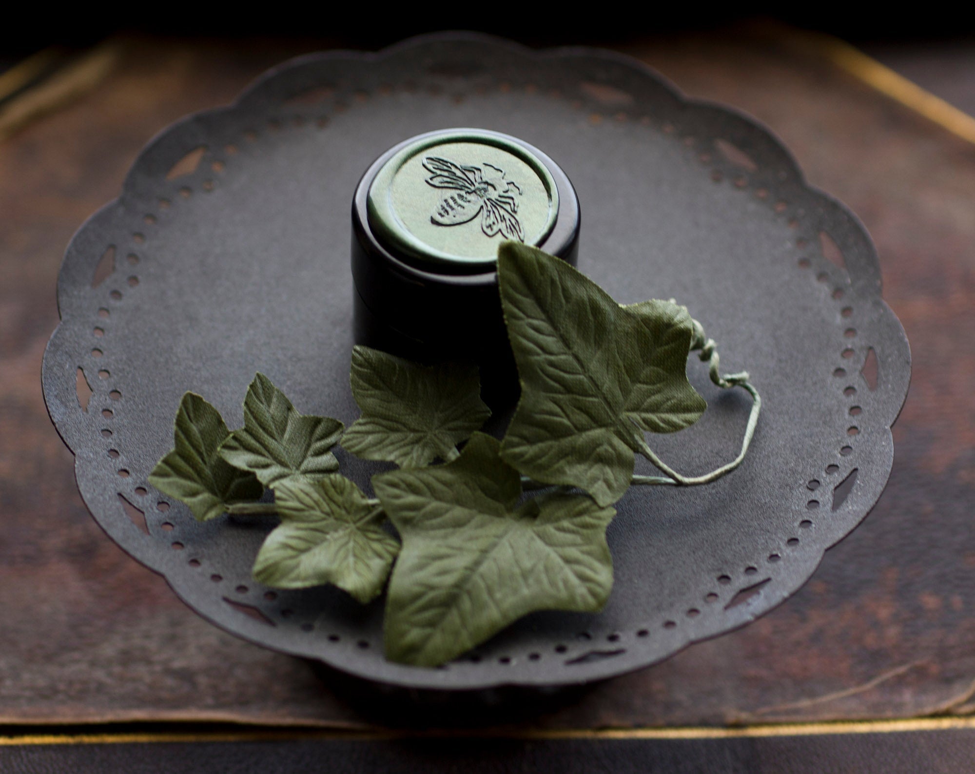 Hedera helix Solid Natural Perfume Round Jar