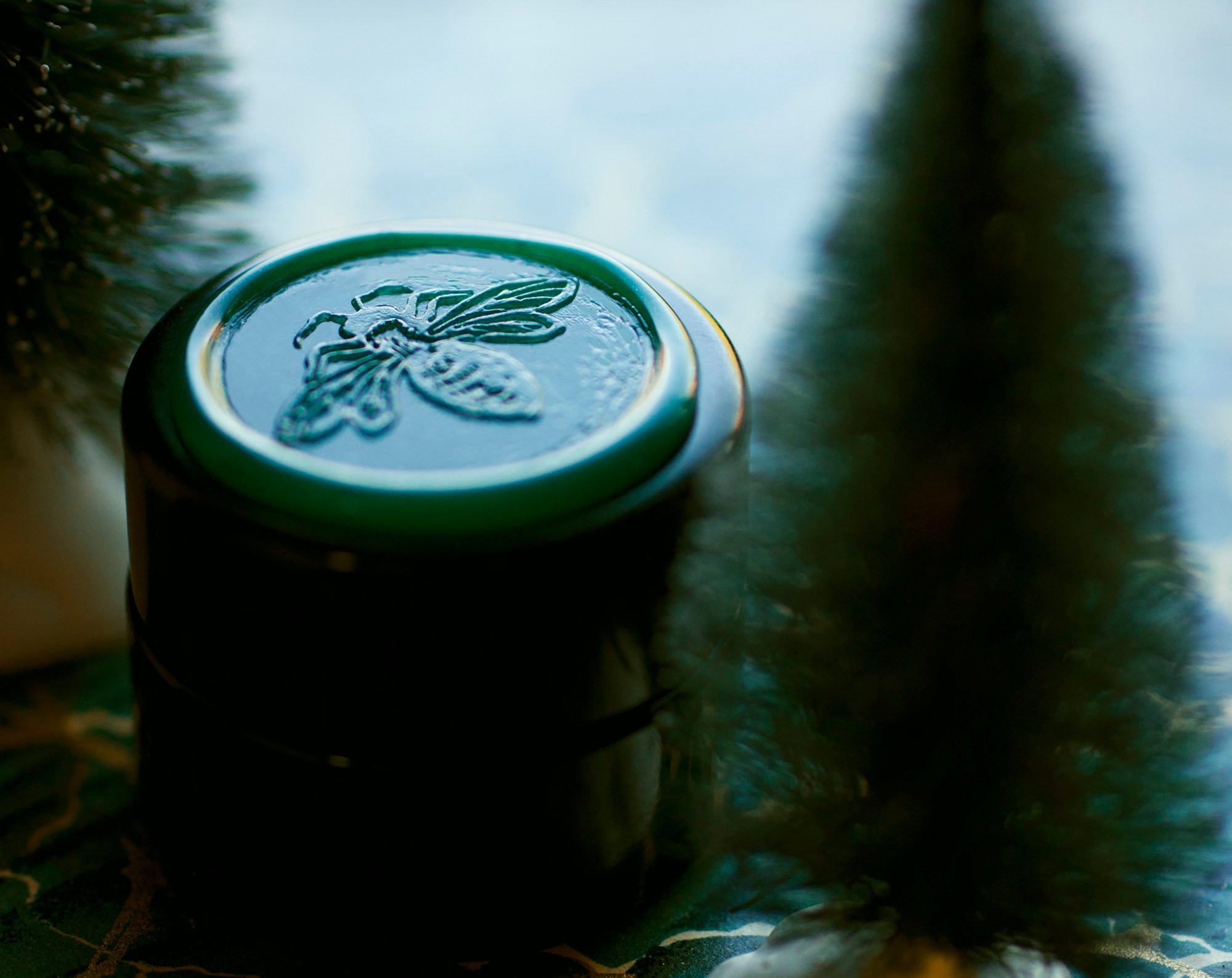 Sierra Solid Natural Perfume in Round Jar
