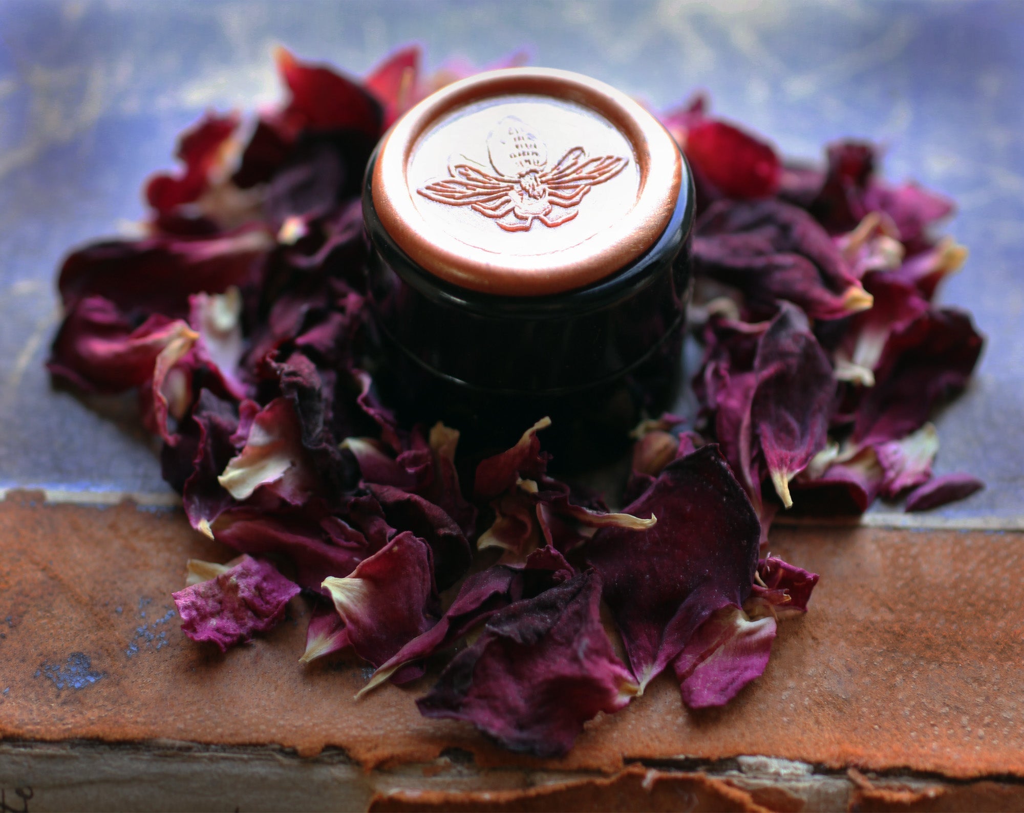 Terrestre Solid Natural Perfume in Round Jar