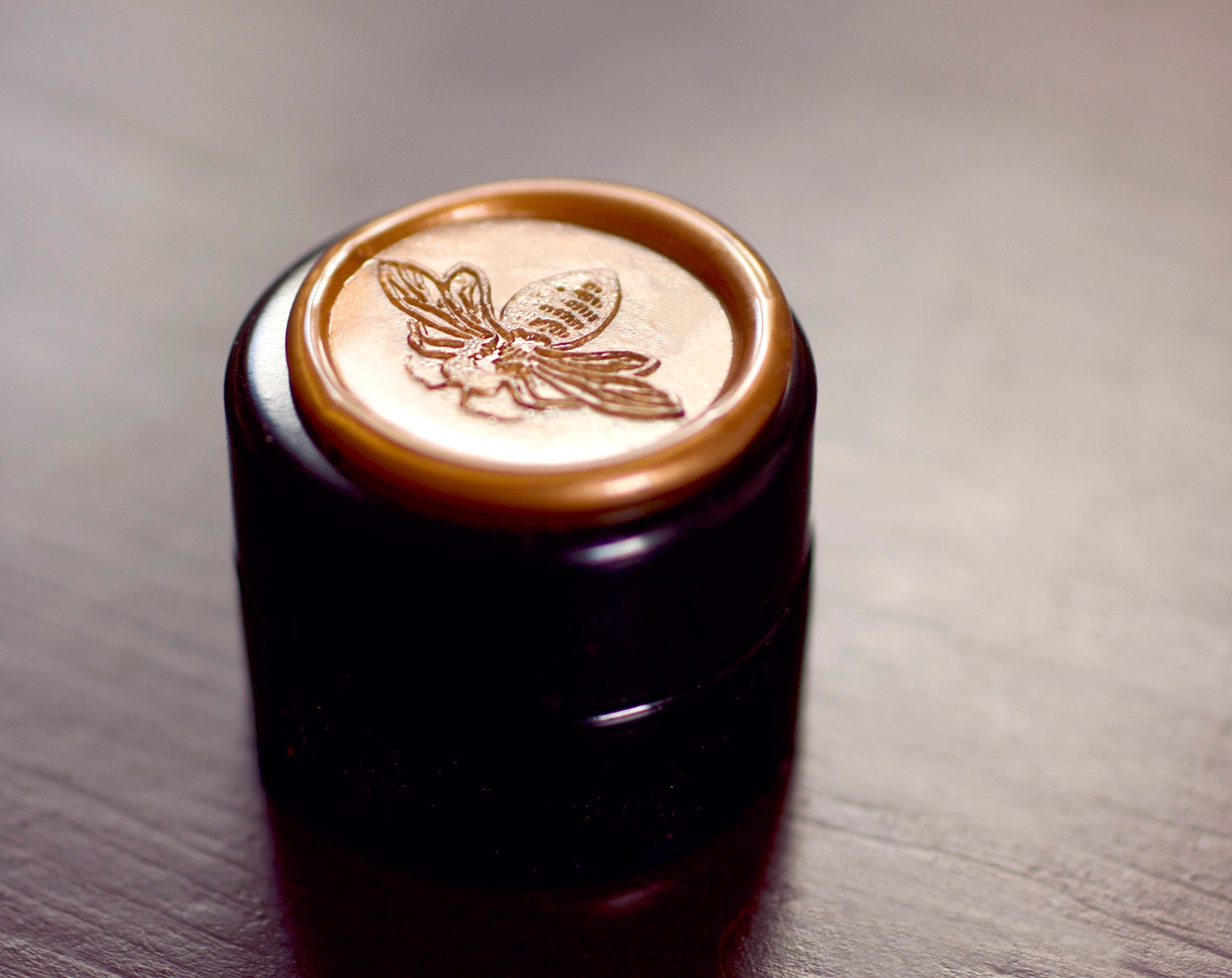 Terrestre Solid Natural Perfume in Round Jar