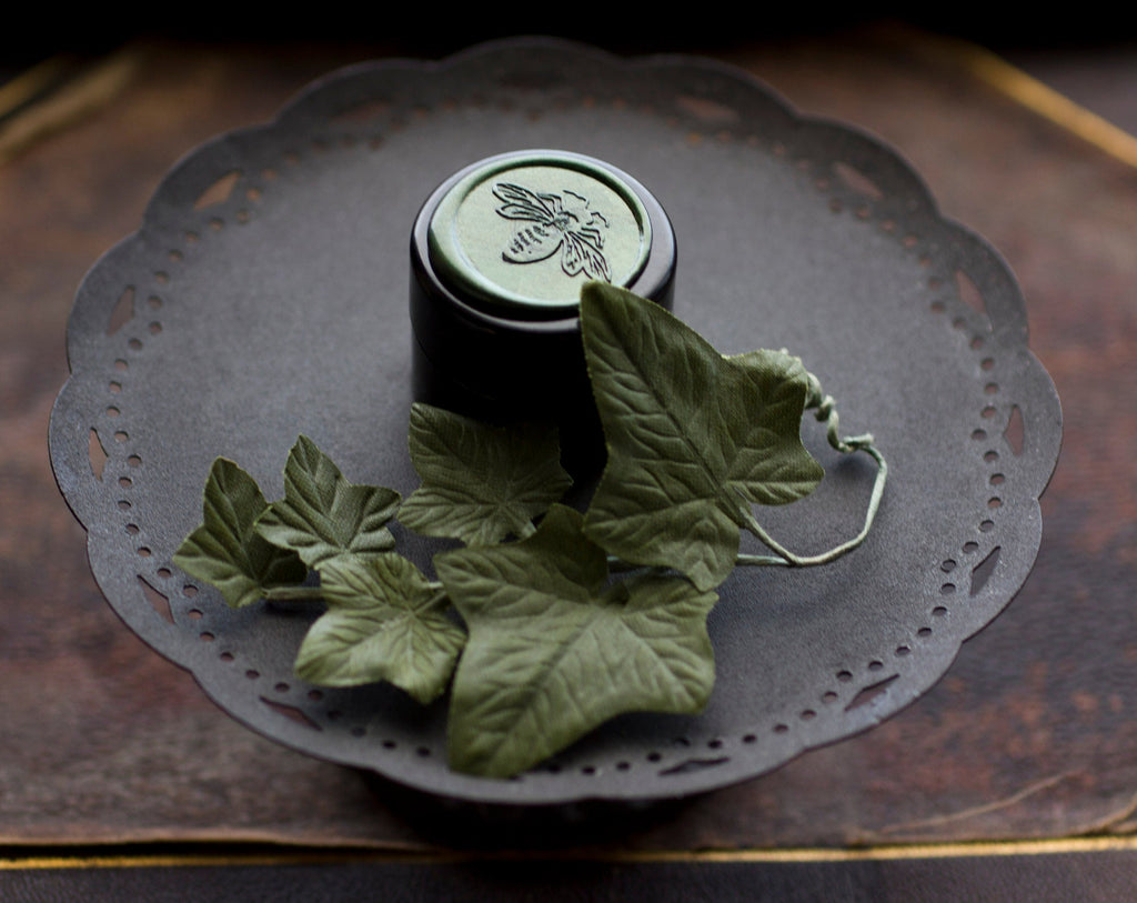 Hedera helix Solid Natural Perfume Round Jar