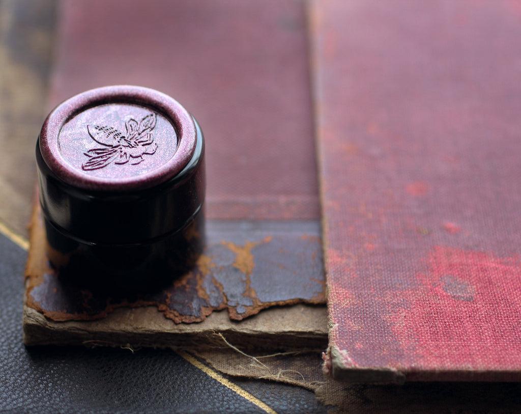Chiaroscuro Natural Solid Perfume Round Jar